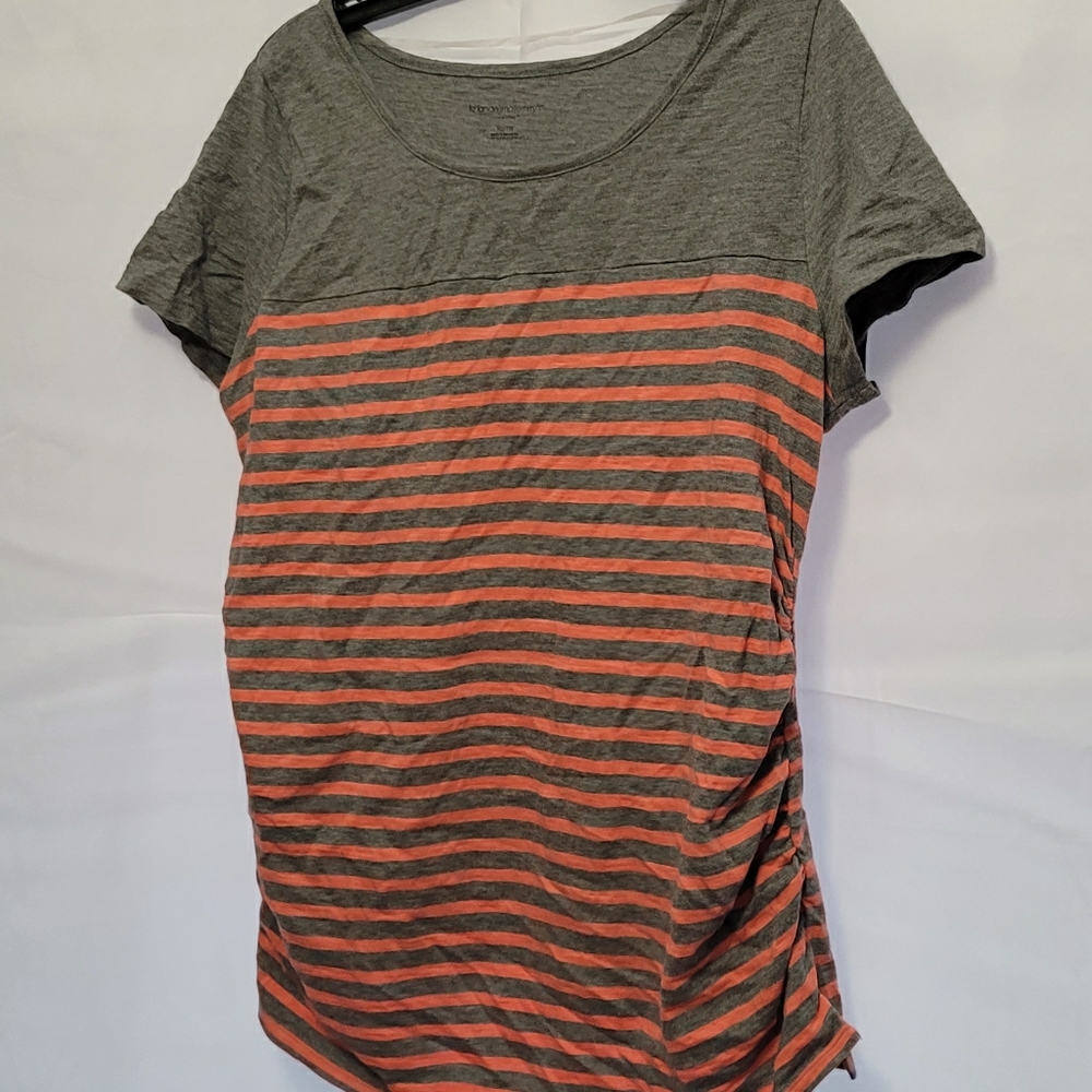 Liz Lange maternity shirt